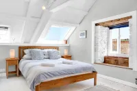 Tradewinds fisherman’s cottage, Brixham, great location with beautiful sea views 酒店