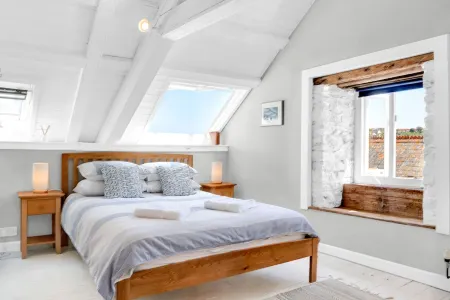 Tradewinds fisherman’s cottage, Brixham, great location with beautiful sea views Отели рядом с достопримечательностью «Walk of Fame»