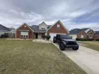 Spacious 4 Bedroom Home That Sleeps up to 8 Guest Hotels near Houston Church