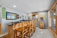 Serpent Lake Cabin • Sleeps 13 • Cuyuna Trail