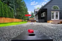 Lake, Hot Tub, Golf Retreat