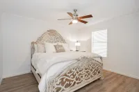 Lake Texoma Splash! Pool/hot tub, 1.5 miles to Highport Marina on Lake Texoma!