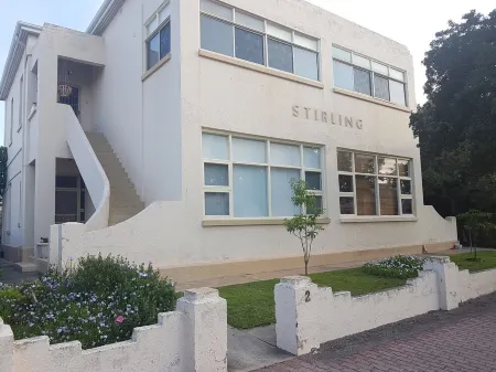 300 Steps to Glenelg Beach | Spacious, Renovated Heritage Apartment