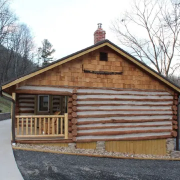 Cozy Log Cabin in the Heart of Smoke Hole Canyon Overlooking South Branch River.