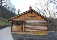 Cozy Log Cabin in the Heart of Smoke Hole Canyon Overlooking South Branch River. Hotels near Seneca Rocks Discovery Center