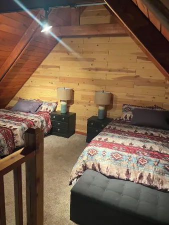 Red Bluffs Lodge Upper Unit, located on the River, minutes from Devils Tower!