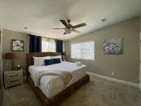 The River's Edge - Private Home with River Access and Spa