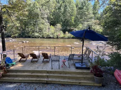 Blue Ridge Castaway Cabin on The Toccoa River 스윙잉 브리지 온 더 토코아 리버 주변 호텔