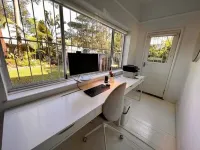 Bondi Beach w backyard and garden Hoteles en Bondi Beach