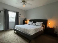 Lovely 1 bedroom apartment Pearland - Wi-Fi - Roku TV 모건 공원 주변 호텔