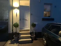 Skippers Retreat (with free doorstep parking)