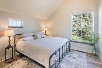Custom, Countryside Barndominium for Multi-Family near Bozeman - Hot Springs