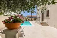 Villa Raphael, luxury property with swimming pool and sea view - 私人泳池