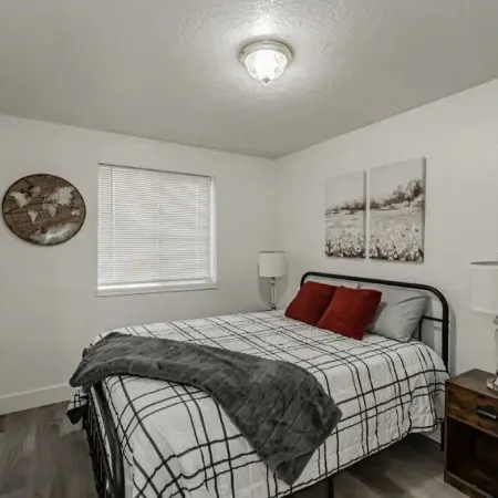 Cozy 2br downtown rental, within 3 blocks of BYU-I