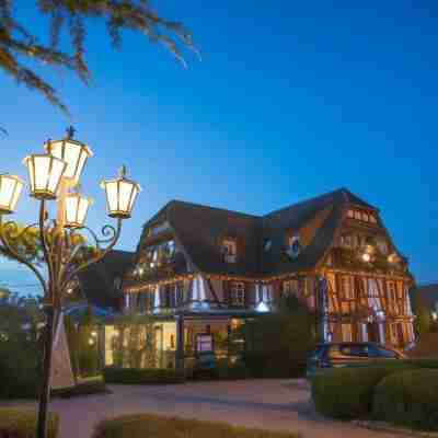 Hôtel-Restaurant Le Relais de la Poste Hotel Exterior