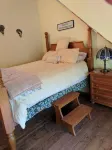 Lakefront home with something to enjoy for every season! Hotel a Lee