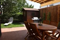 Seaside house with private garden Hotel di Follonica