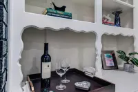 Fantastic Location w/Fenced Yard & Garage. Sleeps 10
