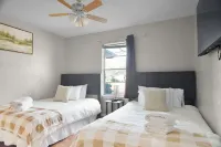 Crystal Lagoon- Private Pool- Near DFW & Stadium Hotels near Pier 1 Imports