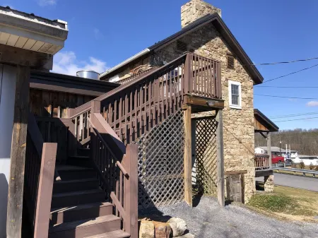 The Flat above Horn O Plenty Freshtaurant