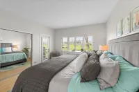 Newly upgraded throughout and GORGEOUS sunset and mountain views!