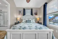 Beachy Townhome Perfect for a Warm Fall Getaway!
