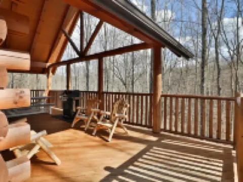 Almost Heaven Cabin at Trickle Creek in Hocking Hills 馬裏恩酒店