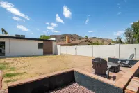 Perfect Winter Getaway: South Mountain Trails, Pool, near ASU, Golf, and Hiking! Hotels in der Nähe von University of Advancing Technology