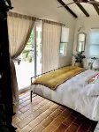 Casa Mar Vista-Private Yard w/Lush Views & Hot Tub Hotels near Boomers Vista