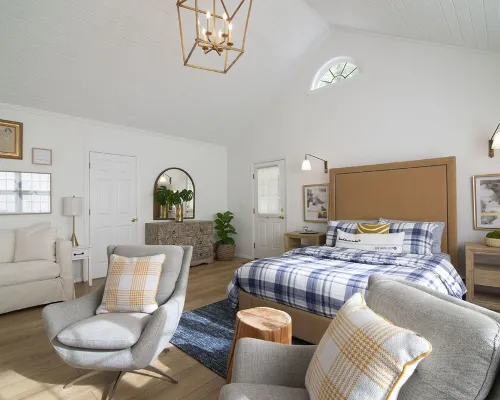 Waterfront Holiday Vacation Villa New England - 2 min from Ocean W/ fireplace Hotels in New London