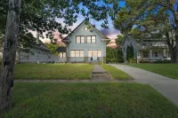 Craftsmen Style Home near campus and downtown