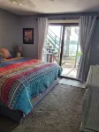 Lake Front 3 Bedroom cabin with FREE use of pontoon. - Alppimaja