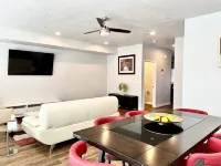 3 BR. 3BA. IMMACULATE TOWNHOME IN DRAPER 德雷珀酒店