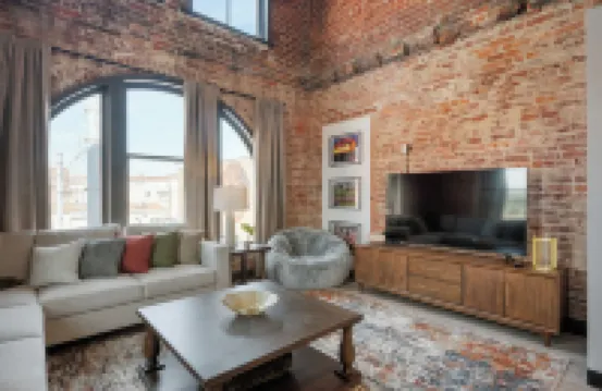 Cozy 1-bedroom apartment in fabulous Wabash with WiFi, AC 沃巴什酒店