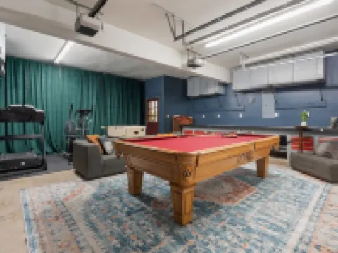 Lakefront Estate • Sleeps 23 • Firepit & Kayaks Hotéis em McQueeney