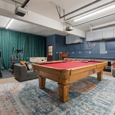 Lakefront Estate • Sleeps 23 • Firepit & Kayaks