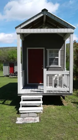The Tiny House Experience 6m North of Mnt. View Ark. on N. Riverview  Rd Cr 186