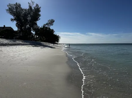 Happy Hour Cottage on Sunset Beach Treasure Island, FL.  Steps from the Beach!!