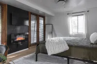Stylish Family+Pet Friendly Cabin by Village + Lake