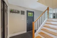 Comfy and cozy 4-bedroom minutes to SU, Hospitals, and downtown Syracuse - 3-Star