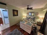 Ocean View Condo with Pool, Extra Large Lanai, New Kitchen & Bathroom.