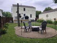 Cozy and completely updated The Farmhouse at Lanterman's Village Hotel di Youngstown