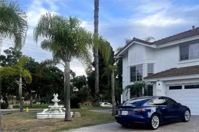Family-sized home w/Pool & Direct Access to Park Các khách sạn gần DeVore Stadium
