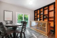 Great Location! Notre Dame few minute drive- Newer house- sleeps 12 Hotel a Clay Township