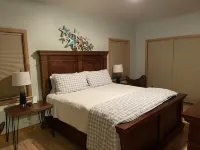 Captivating Cabana – Luxury Home, Boat Slip, Golf Cart, Pool, Pickleball, & Club