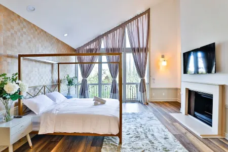 6BR/Music Studio/Pool/Spa/Games/Sauna