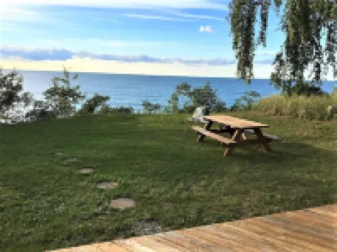 Cute Lakefront Cottage on Lake Michigan. 奧希阿納縣酒店