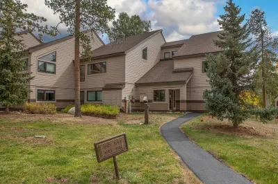 Bright, spacious, & extra clean condo in heart of a perfect CO setting! Hotels in North Keystone