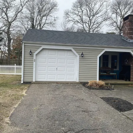 Family - friendly home 1.5 miles to Craigville Beach (Beach pass Inc