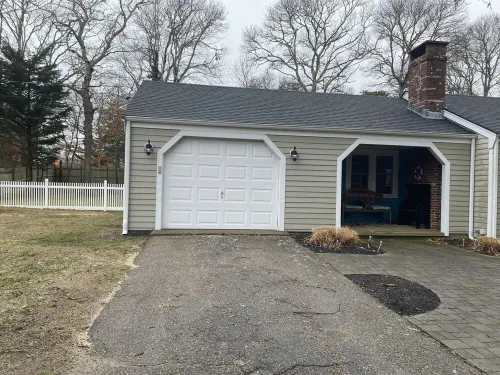 Family - friendly home 1.5 miles to Craigville Beach (Beach pass Inc